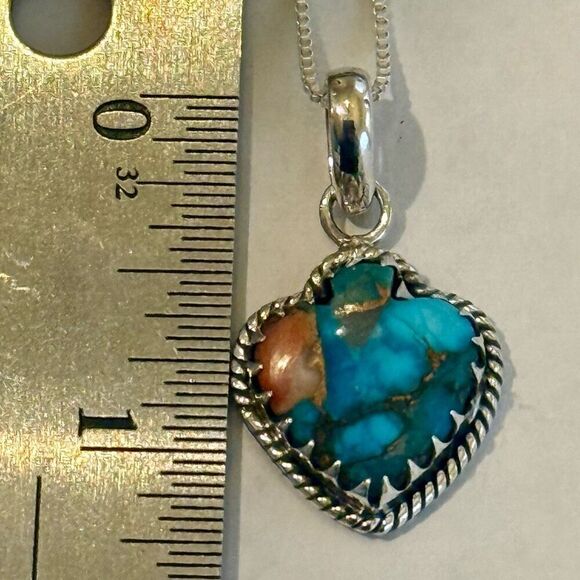 Spiny Copper Oyster Turquoise Spade Heart Pendant Necklace Sterling Silver - Picture 5 of 5